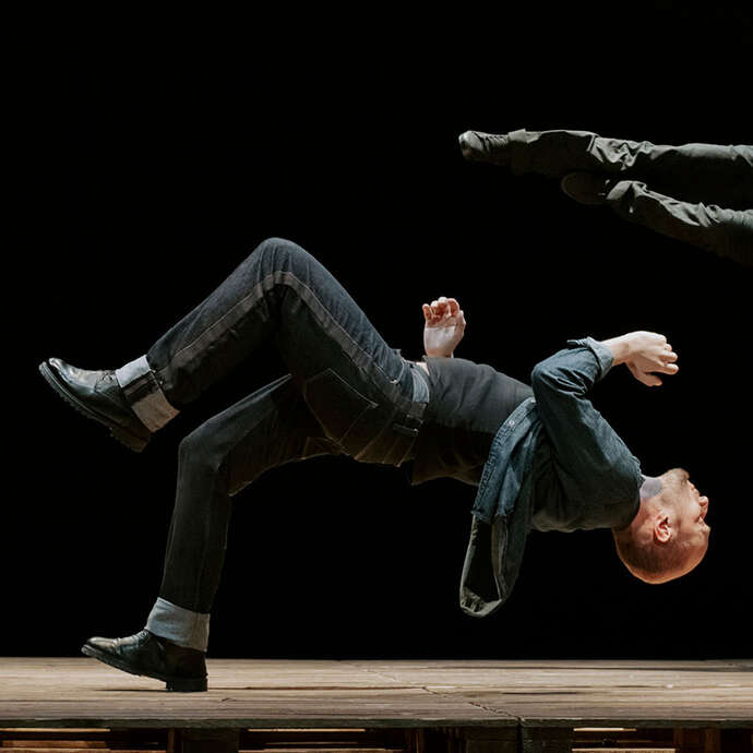 À vue - Cie 32 novembre / Le Théâtre