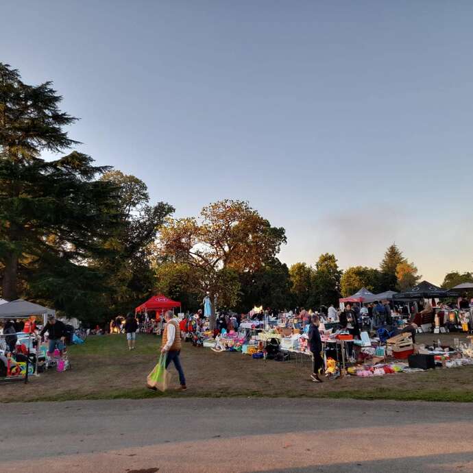 VIDE GRENIER