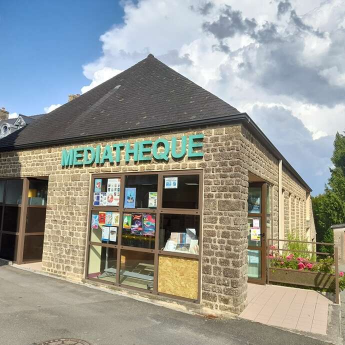 Le Père Noël et le loup