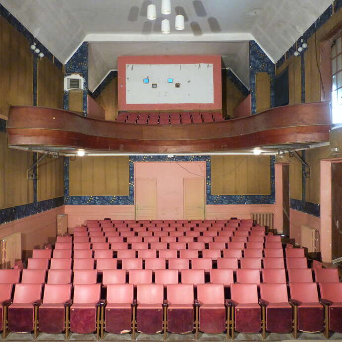 Visite de la salle Émile Lemaître - Lauréate loto du patrimoine 2025
