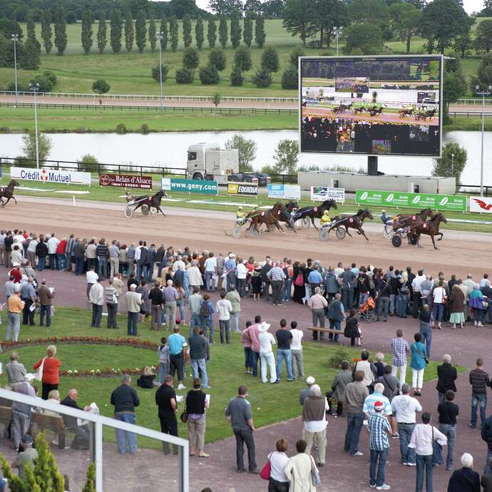 Industrielle Attitude : Hippodrome