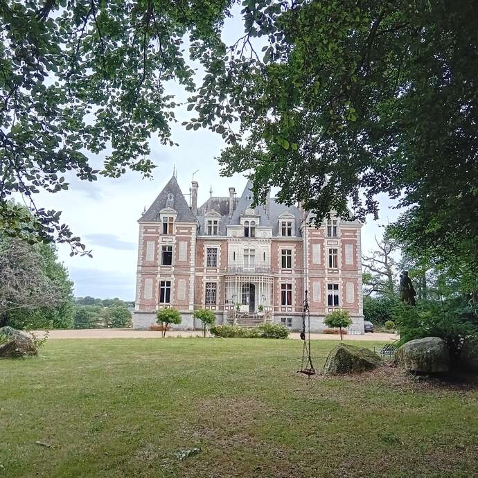 VISITE GUIDEE DU CHATEAU DE MONTGIROUX