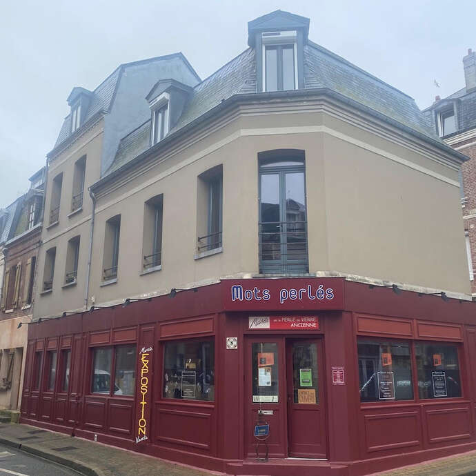 Exposition "L'art de la perle de verre en France"