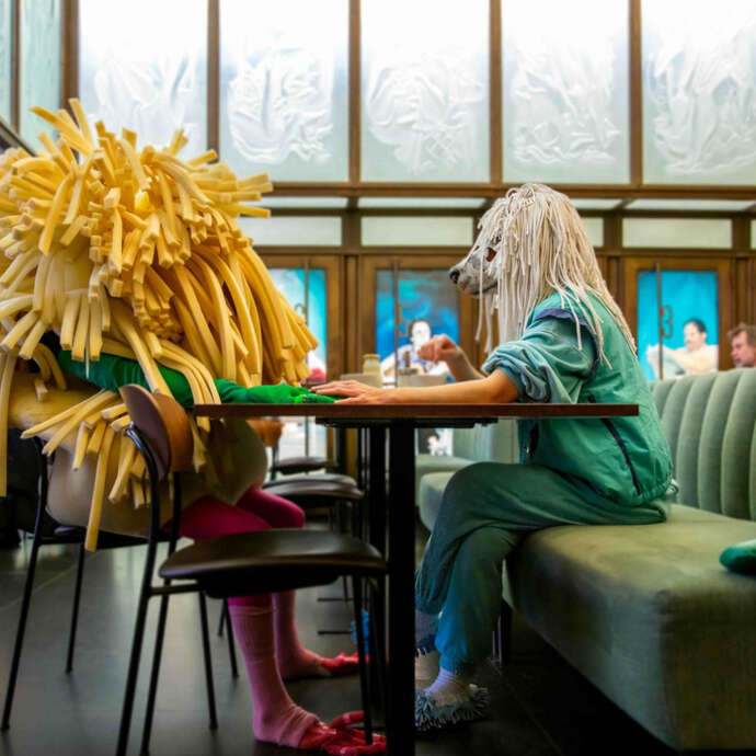 GLOW ! - AUDREY DERO & ORIANE VARAK