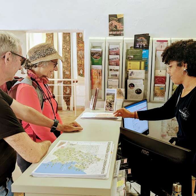 BUREAU D'INFORMATION TOURISTIQUE DE LAGRASSE