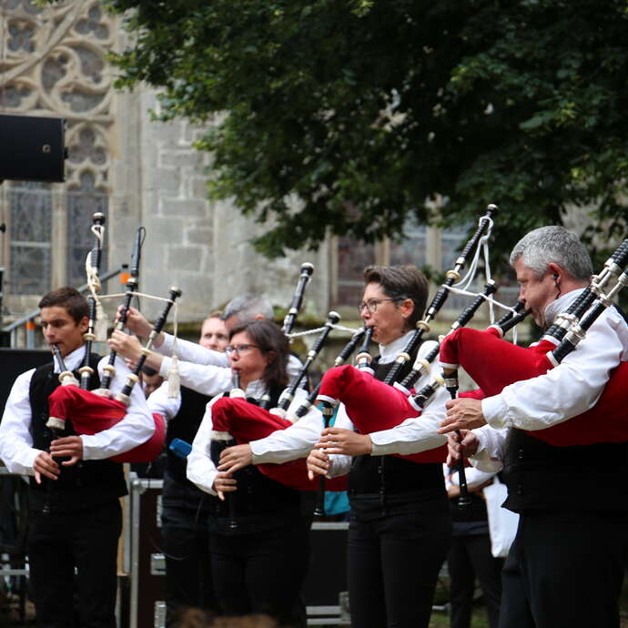 Festival des Brodeuses - Concert Bagad Cap Caval et Modkozmik