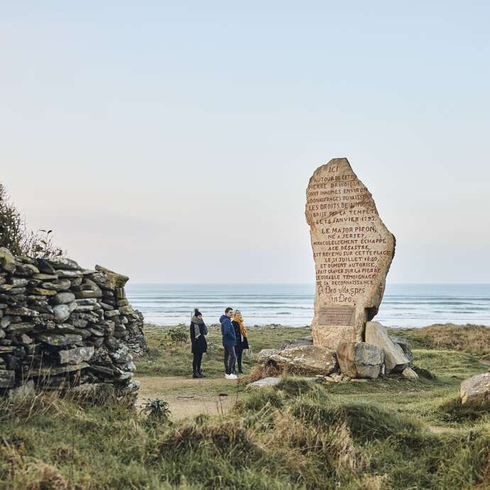 Menhir des Droits de l'Homme