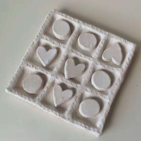 Atelier en famille : Crée ton morpion en céramique avec Chloe de l'Atelier Supernova !