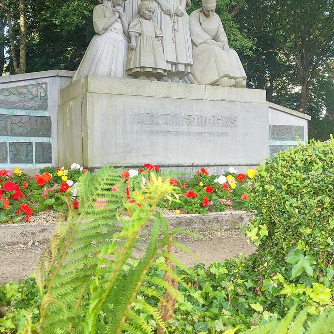 Monument aux Bigoudens