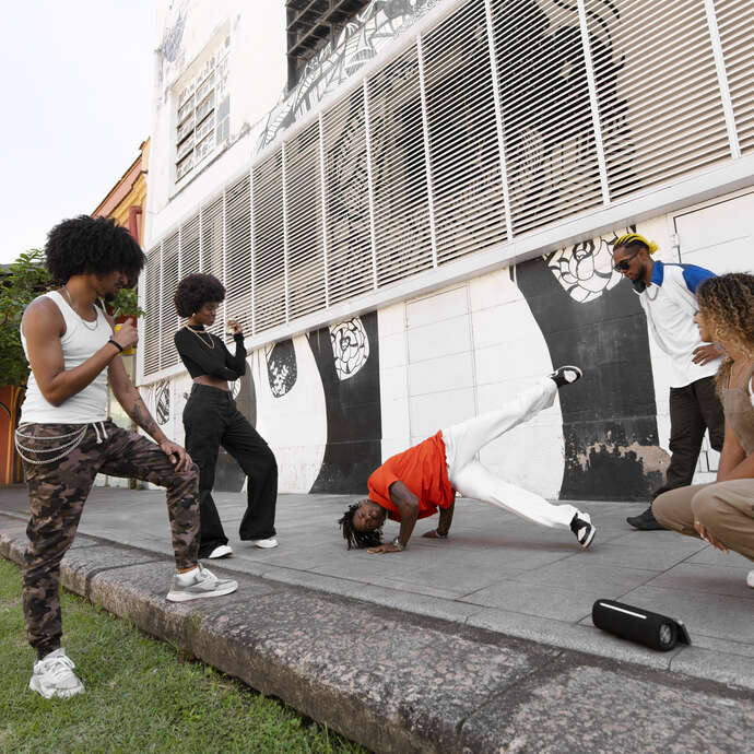 Hip Hop - De la rue aux jeux - Compagnie Pokemon Crew