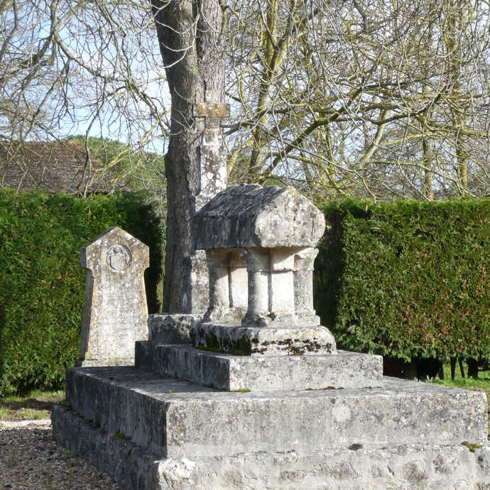 Cénotaphe de Jean Chandos