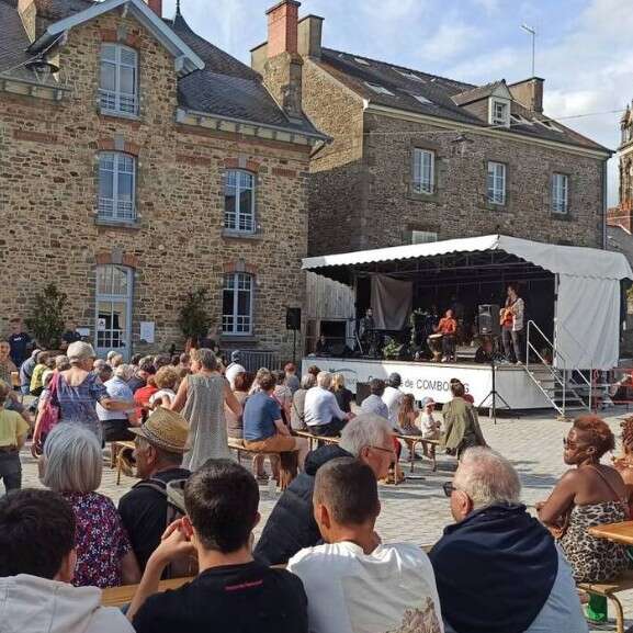 Marché d'été à Combourg