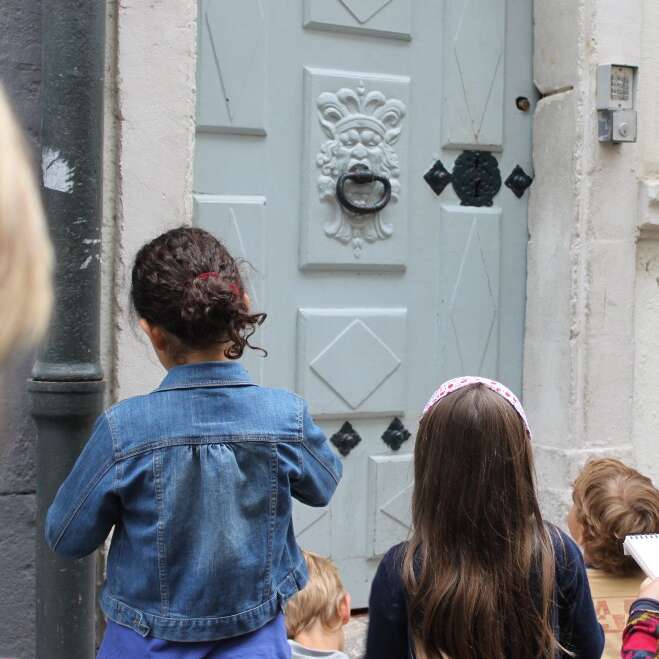 Activités Familles "De porte en porte"