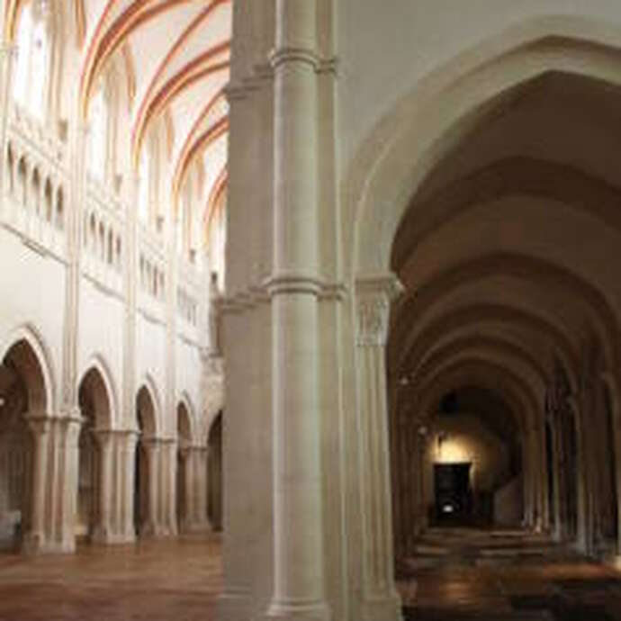 Atelier-visite
Restituer la polychromie de la cathédrale Saint-Vincent