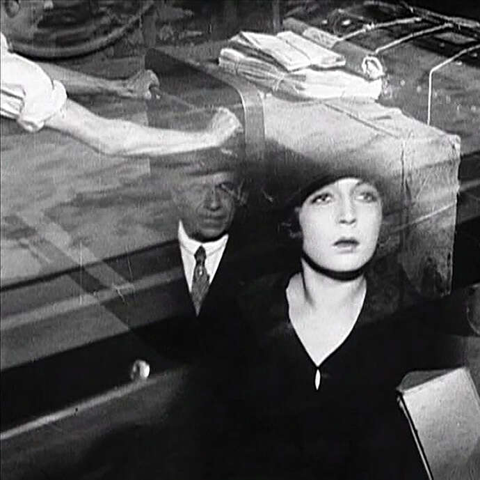 Au bonheur des dames  Réalisateur : Julien Duvivier