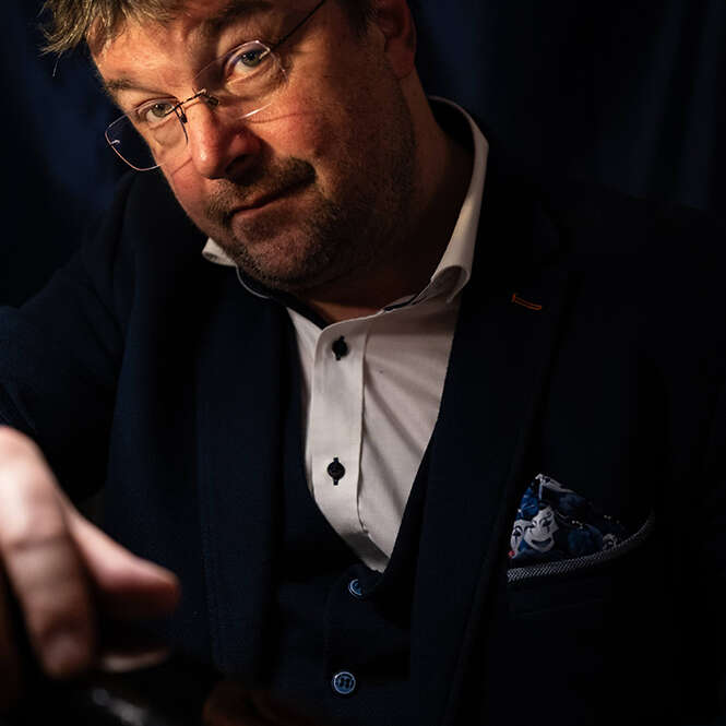 Tout le monde écrit des chansons  Julien Joubert
