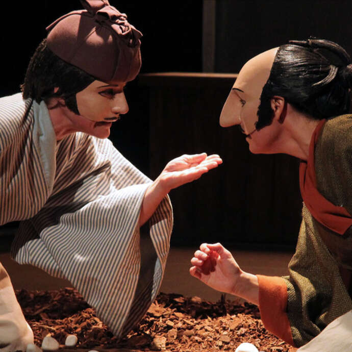 Caché dans son buisson de lavande, Cyrano sentait bon la lessive