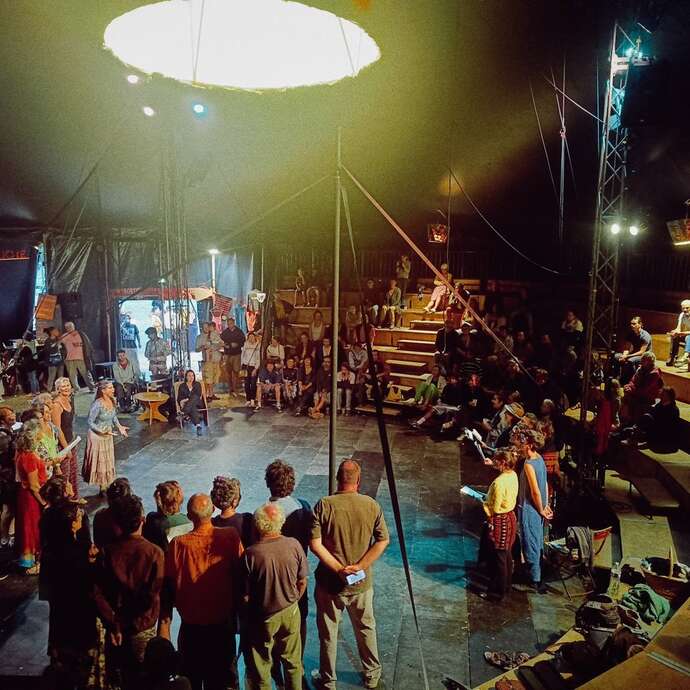 Concert Aux Grées des voix au Chapiteau