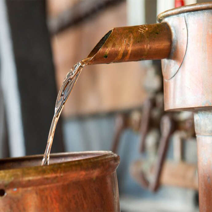 Distillation au Chateau Garreau