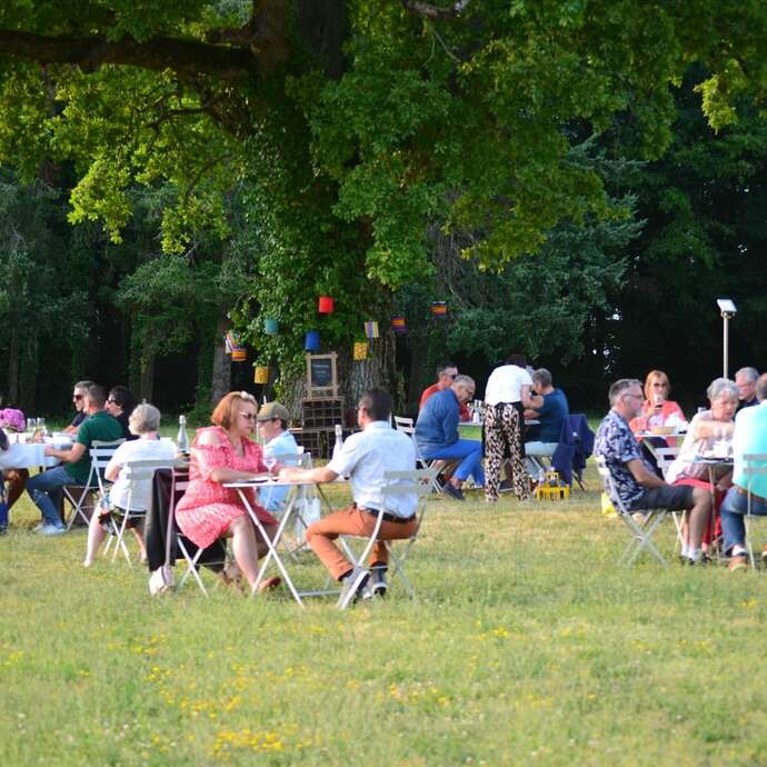 Soirée d'été au Château du Cléray