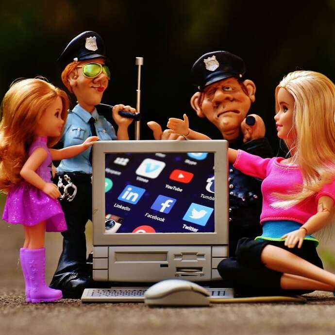 Le cinéma qui questionne... les dérives des réseaux sociaux