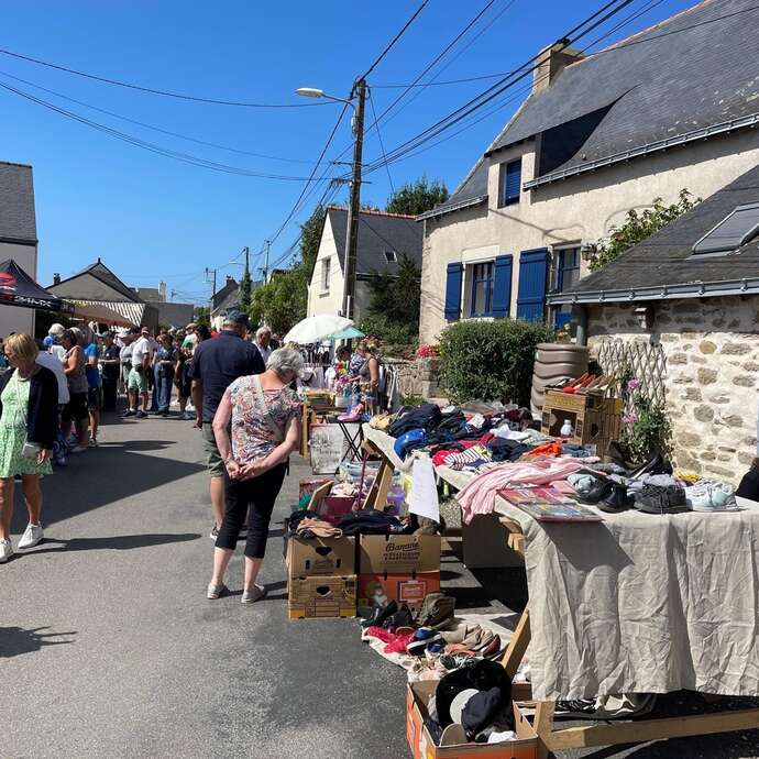 Vide-greniers du village de Queniquen