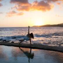Yoga sur la plage de la Mine d'Or