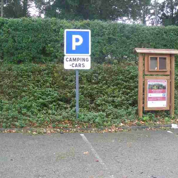 Aire de stationnement camping-cars