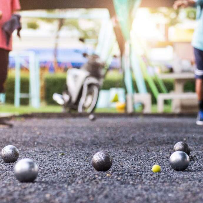 Concours de pétanque