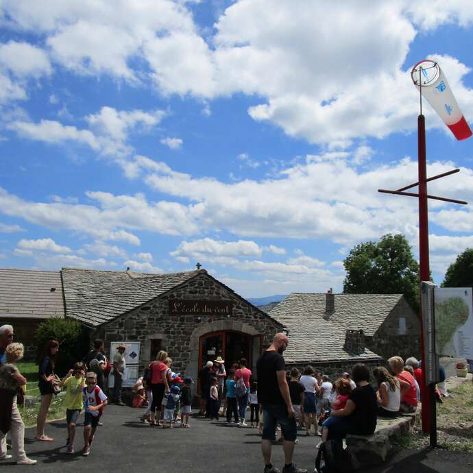 Journées européennes du patrimoine : visite guidée des éoliennes avec l'École du vent.