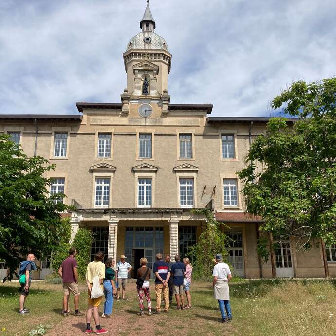 Le tour du Monastère