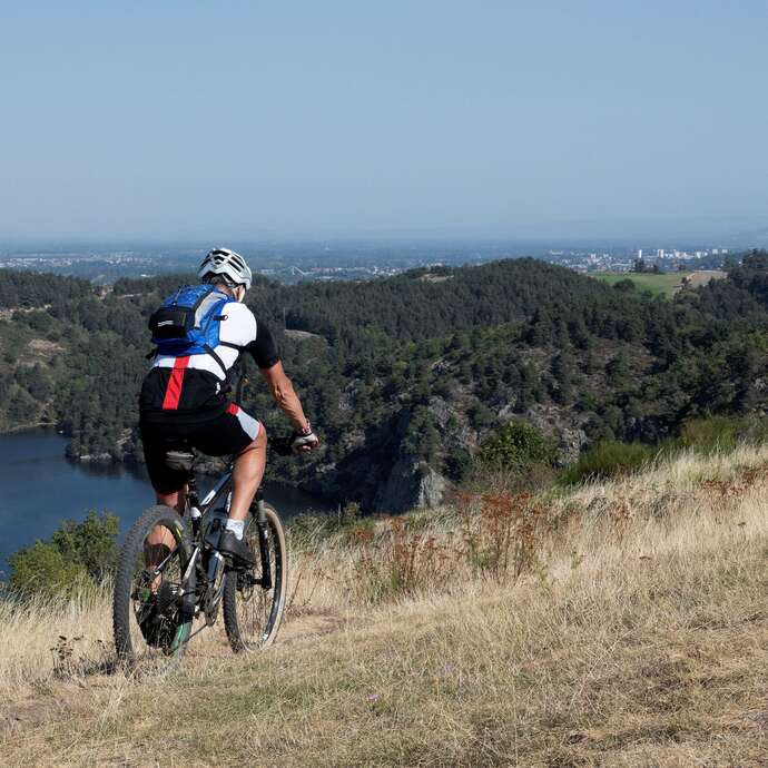 VTT N°102 Du Pertuiset aux Révotes