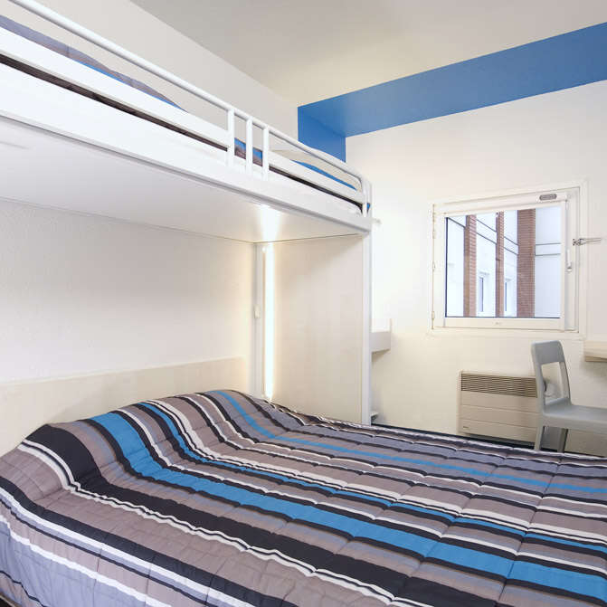 Hôtel F1 *
