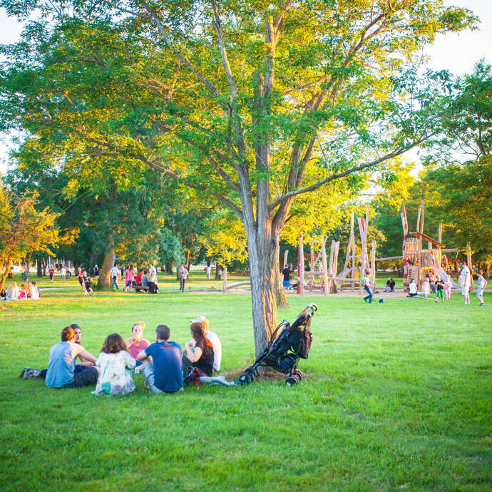 Playground and picnic area - Verdun sur Garonne