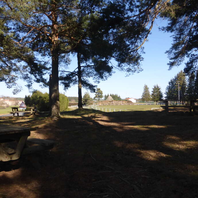 Aire de pique-nique de Jonzieux - Stade