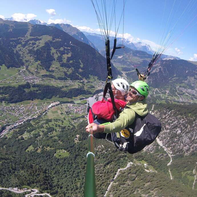 Paragliding with Gravité0
