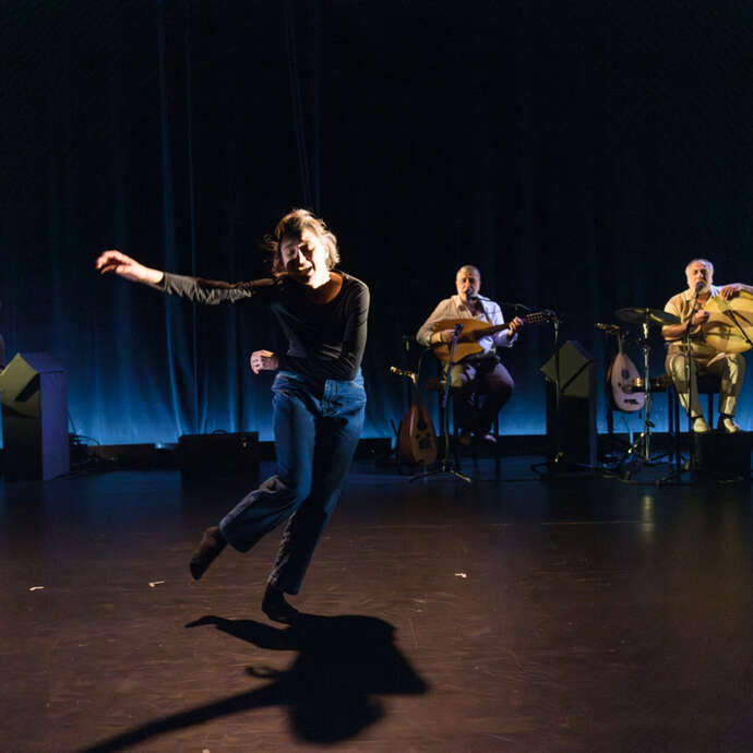 Regards croisés, du texte à la scène : autour du spectacle Vivante