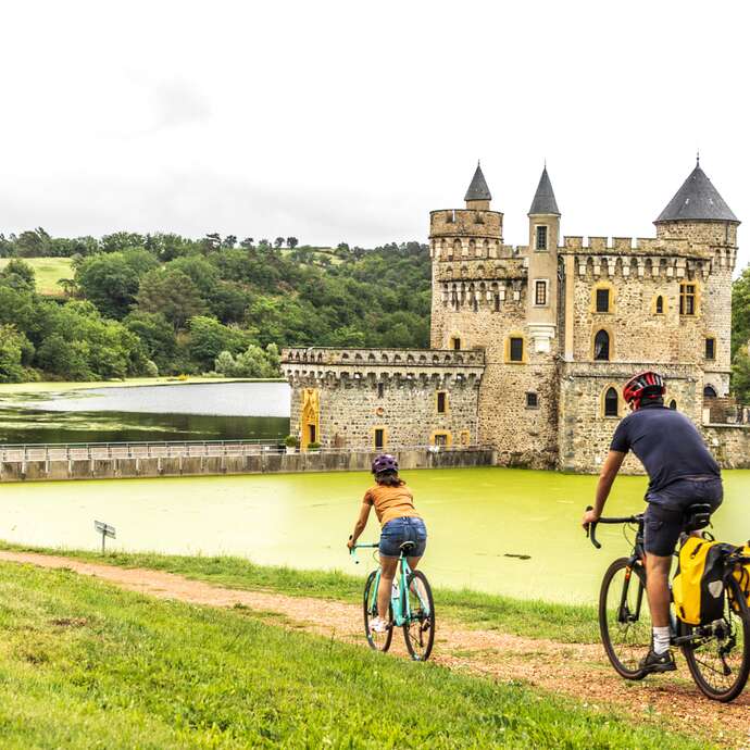 A la découverte de la Route des Vins Forez-Roannais en Loire Volcanique - En 3 ou 4 jours - De la gare de Roanne à la gare de Montbrison