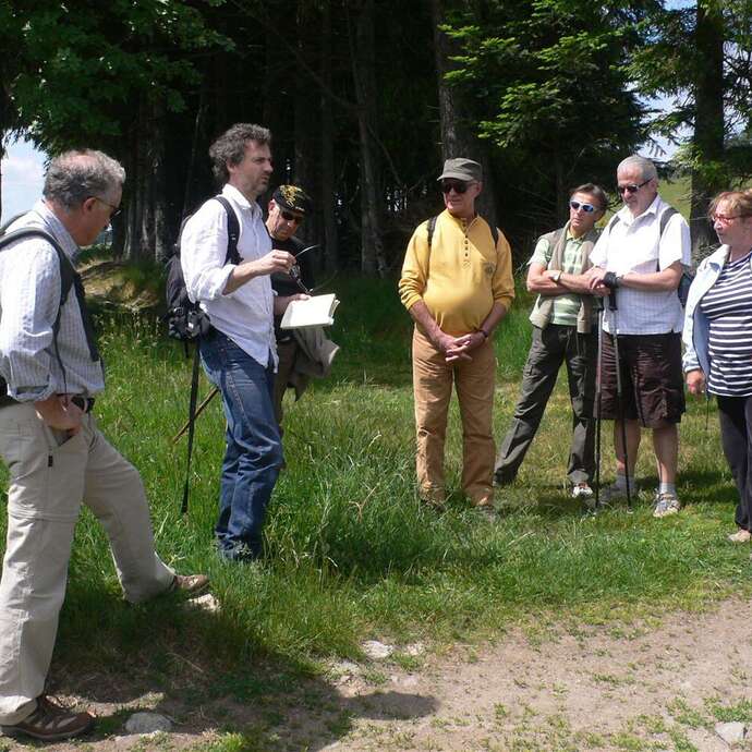 Marche lecture sur le sentier Charles Exbrayat