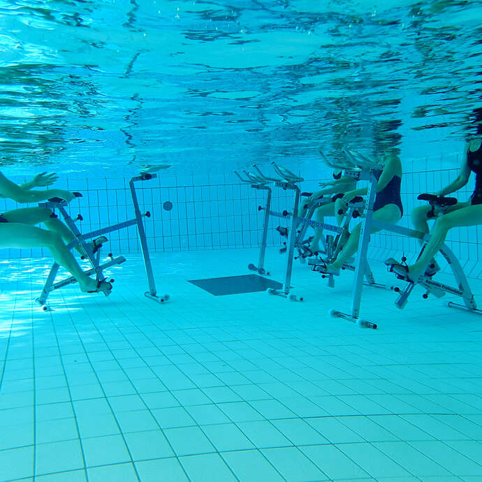 Aqua bike, aquagym and related activities