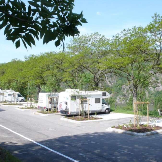 Aire de service et de stationnement de campings cars
