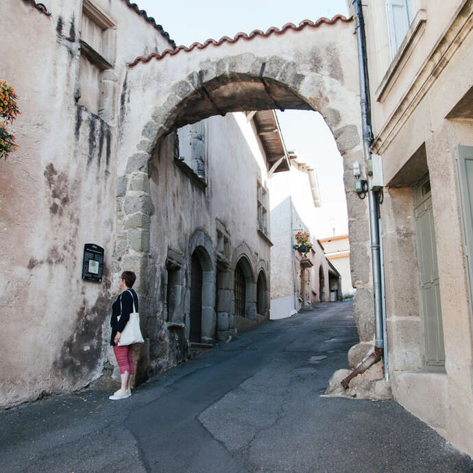 Le Tour des Anciens Remparts de Saint-Galmier