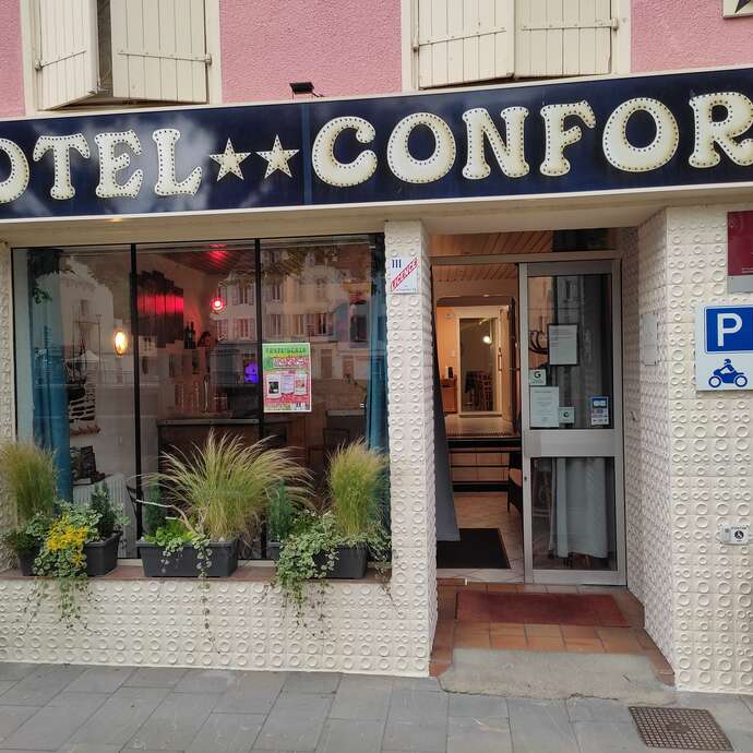 HC-09-Hotel Confort