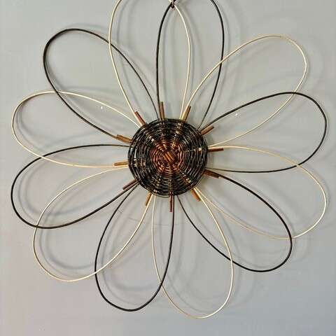 Création d'une fleur en osier - atelier vannerie