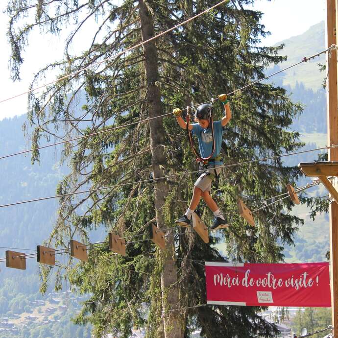 Sentier suspendu et contes au coin du feu