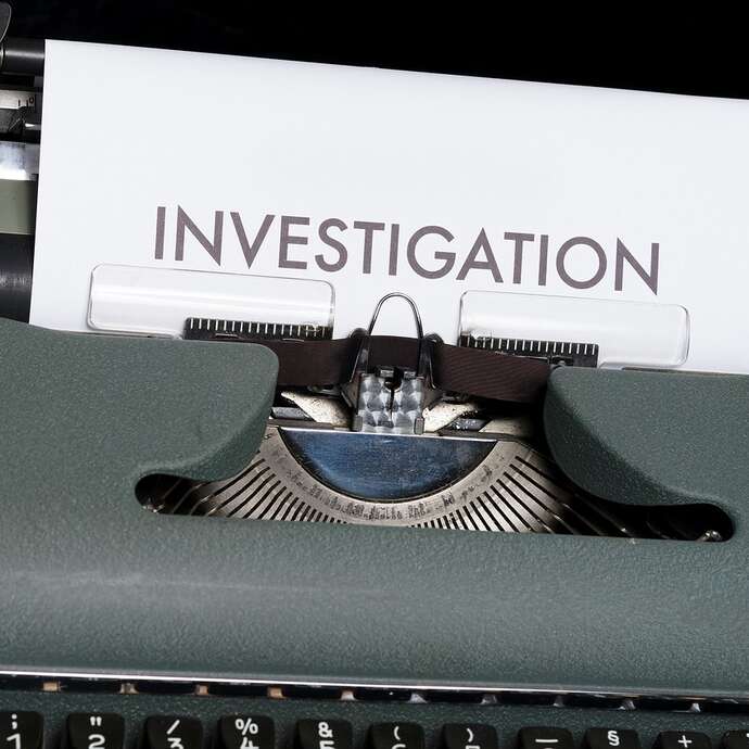 Dans les bureaux de Scotland Yard