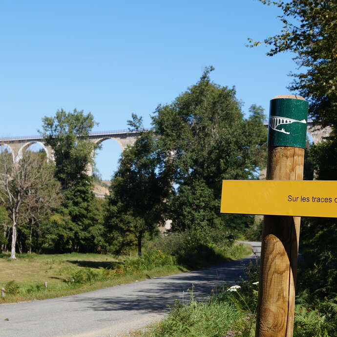 Sentier découverte du viaduc du pont marteau : sur les traces du tacot