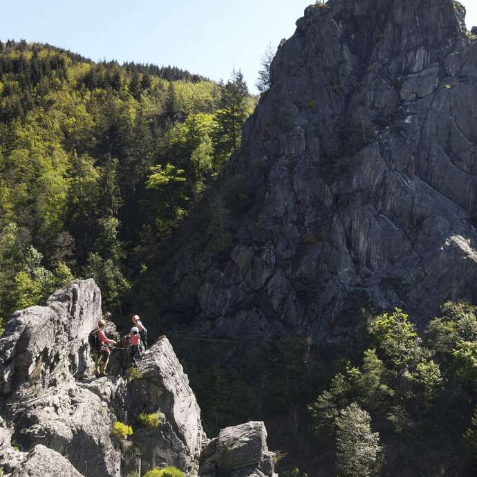 Eté 2026 - Bougez dans le Pilat - Via Ferrata adulte (à partir de 140 cm soit 10-12 ans) - Planfoy