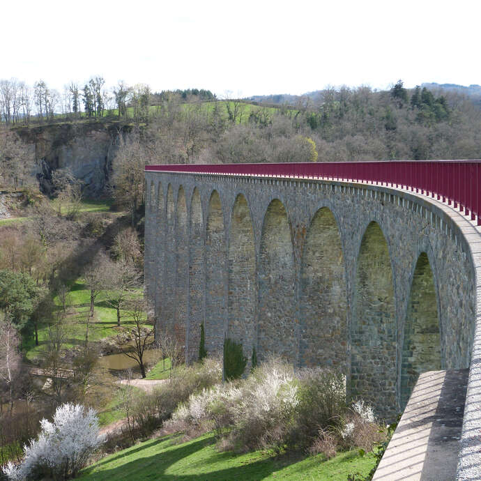 Circuit de la Roche (Départ: Saint Symphorien de Lay)