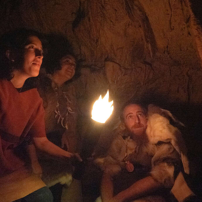 Visite des Grottes du Cerdon... à la torche !